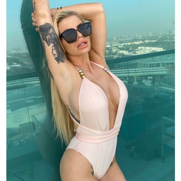 💕LAVISHLY APPOINTED💕 Annabel One-Piece Swimsuit - Picture 2 of 13